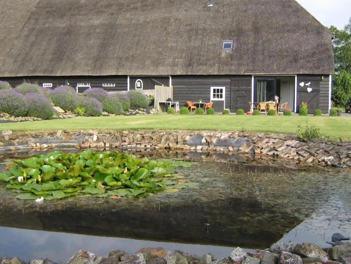 Vakantiehuis Aan De Vijver