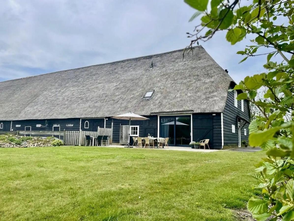Vakantiehuis Aan De Vijver *